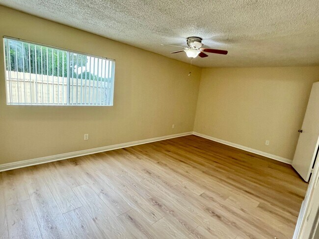 Building Photo - 6060 Mt Aguilar Dr