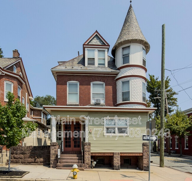 Building Photo - 269 Chestnut St