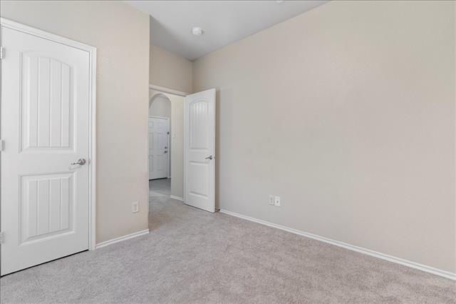 Building Photo - 2035 Karsen Ln