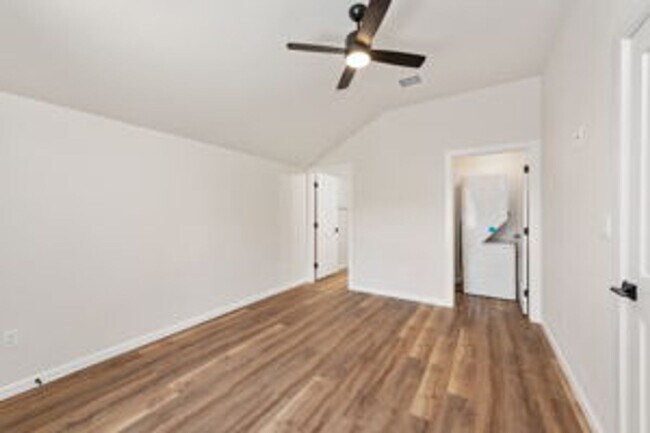 Building Photo - 1123 S Delaware Pl