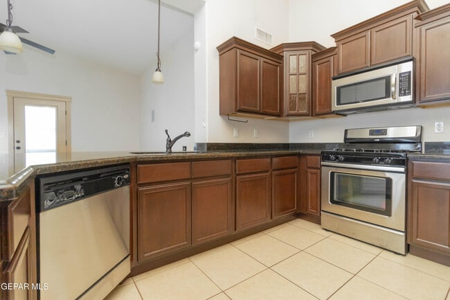 Building Photo - 5349 Jose Duran Ln