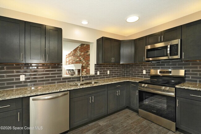 Building Photo - 540 Elliott Dr