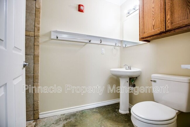 Building Photo - 350 W Ave L