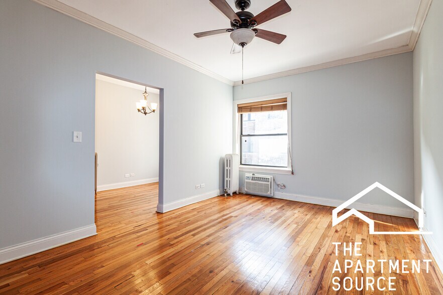 Building Photo - 736 W Addison St