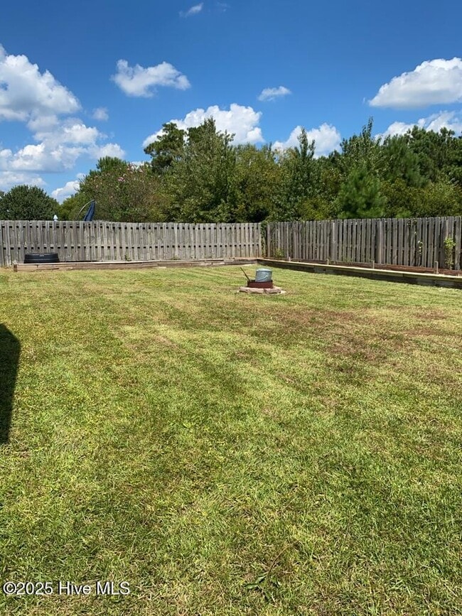 Building Photo - 206 Red Carnation Dr