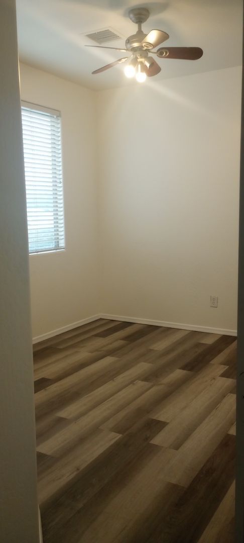 Building Photo - Cute Home Located In The Stoneridge Golf Community