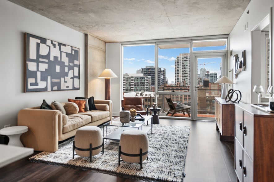 Building Photo - 220 WIL