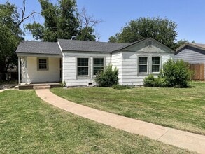 Building Photo - Eye-catching Home in Heart of Lubbock!- self showing