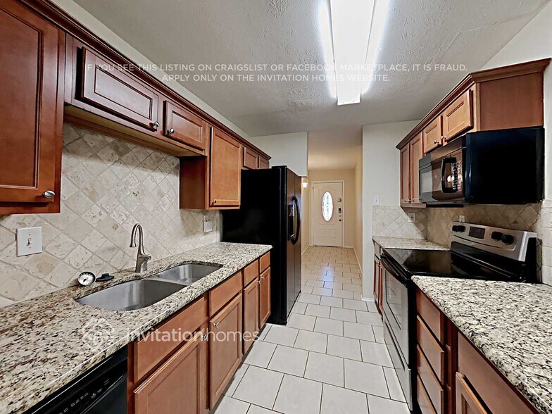 Building Photo - 5541 Gates Dr