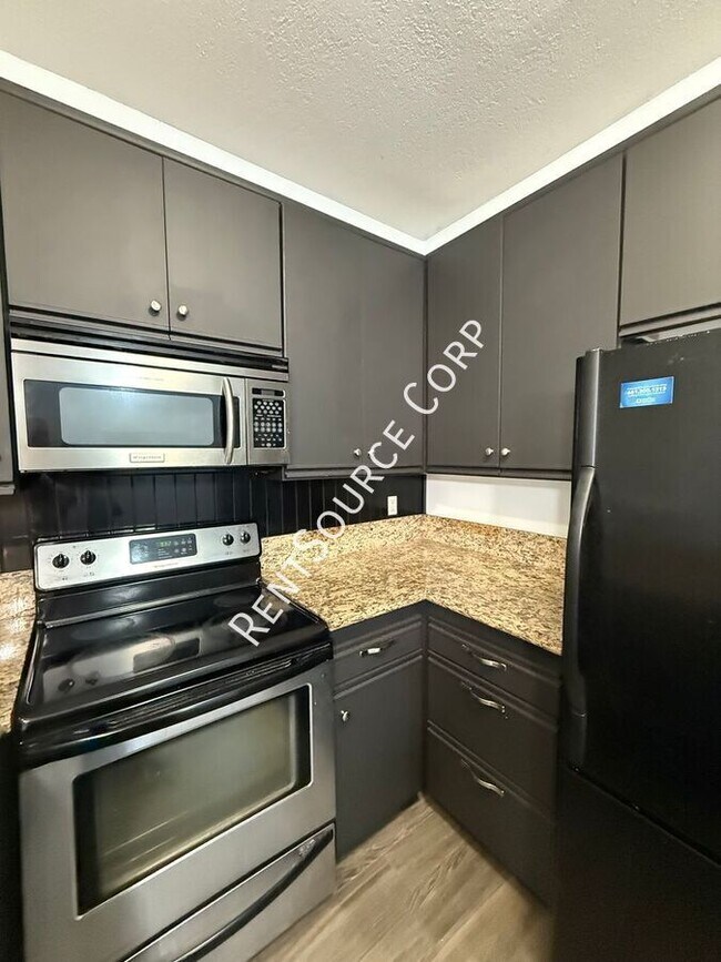 Building Photo - 27616 Susan Beth Way