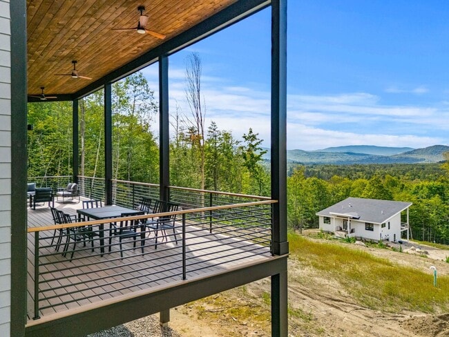 Building Photo - 162 Pond Rd