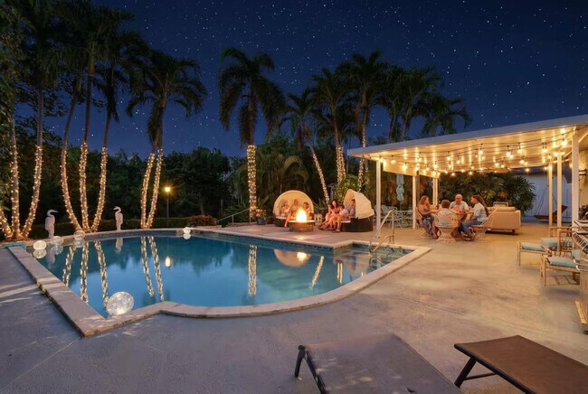 Building Photo - 1905 Meadow Ct