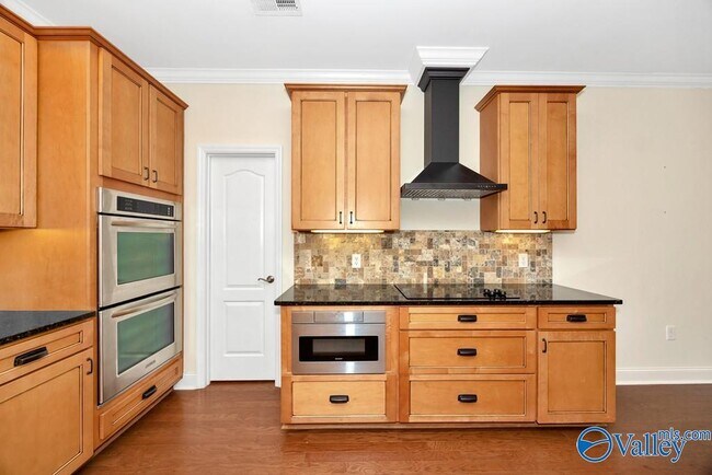 Building Photo - 4706 Old Maple Ct