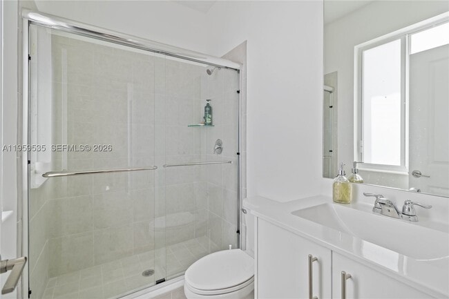 Building Photo - 760 SE 13th Ct