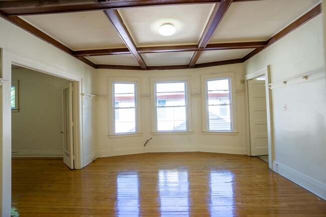 Building Photo - 1215 Madison St