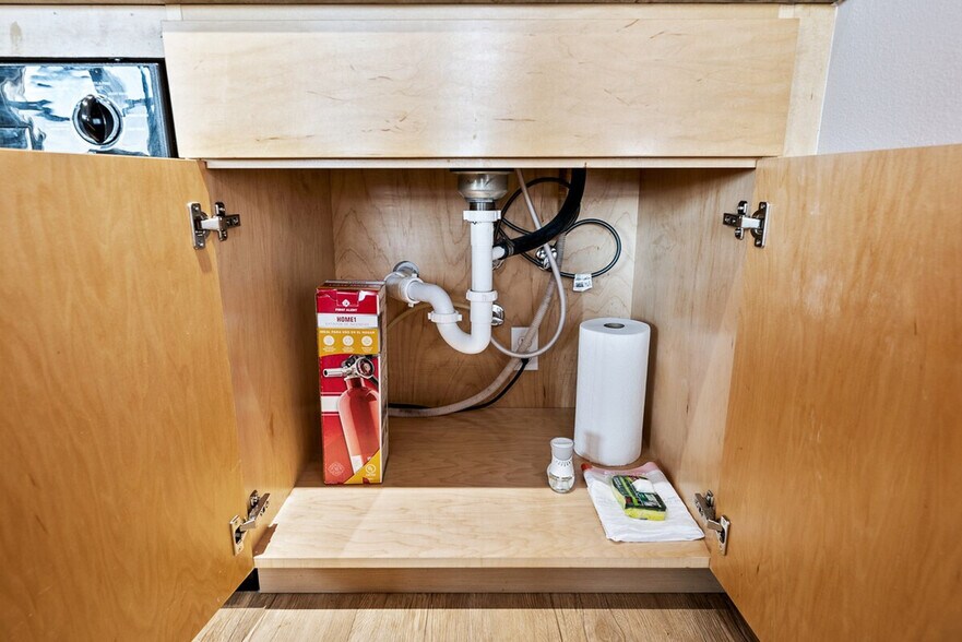 Building Photo - 2820 17th Ave S