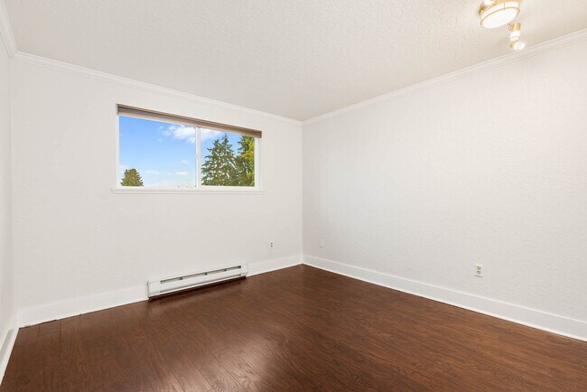 Building Photo - 7501 Greenwood Ave N