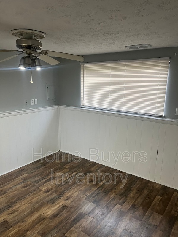 Building Photo - 536 Hyatt Ave