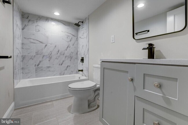 Building Photo - 505 McCabe Ave