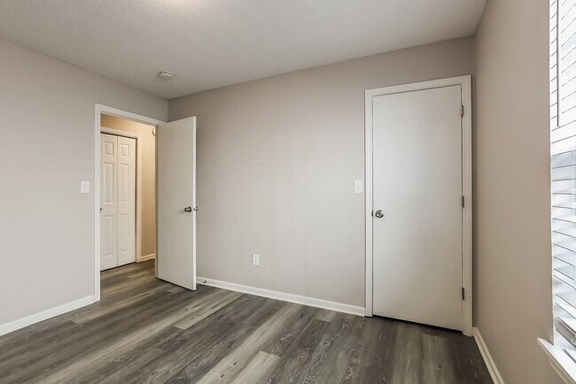 Building Photo - 4312 Village Trace Dr