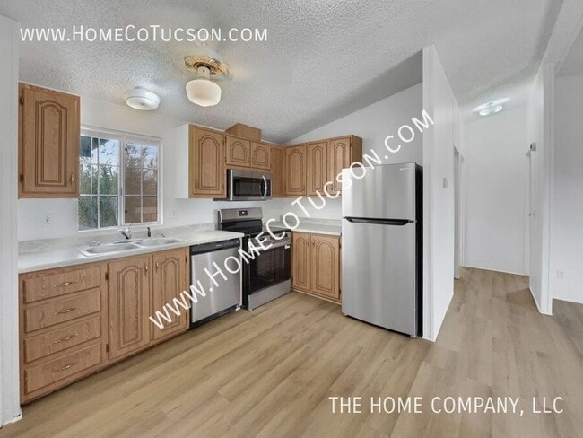 Building Photo - 1591 W Patton St