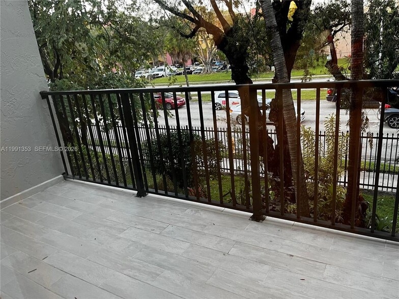 Building Photo - 210 NW 87th Ave