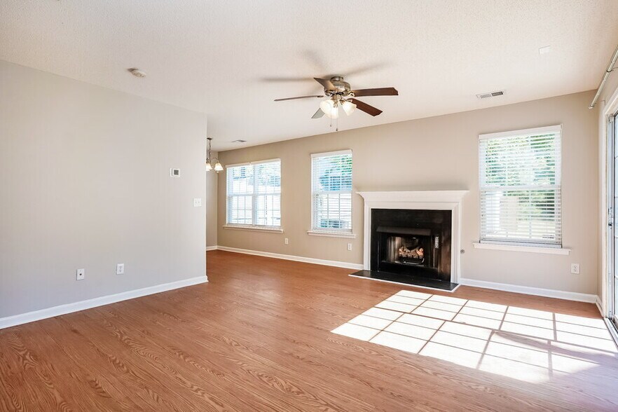 Building Photo - 6029 Silkwater Ct