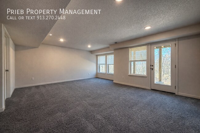 Building Photo - 3246 N 103rd Pl