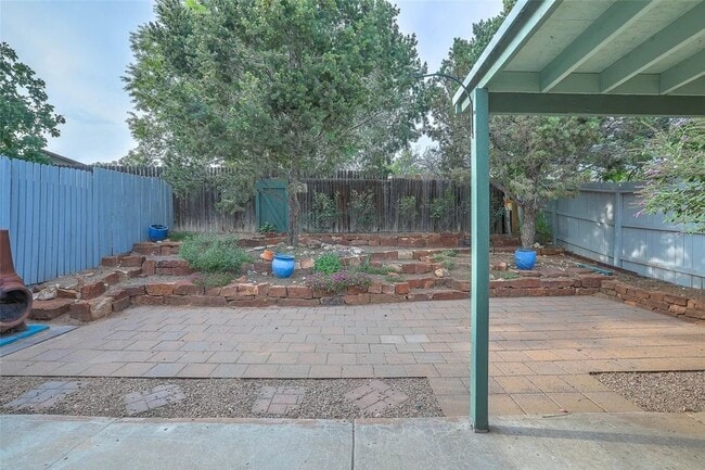 Building Photo - Midtown Santa Fe 3 Bed, 2 Bath, 2 Car Garage and EV Charger