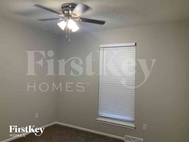 Building Photo - 2412 Bridger Dr