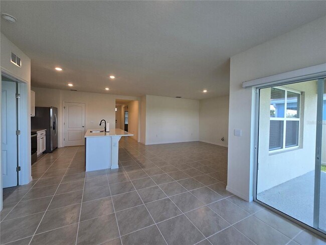 Building Photo - 5002 Foxglove Cir