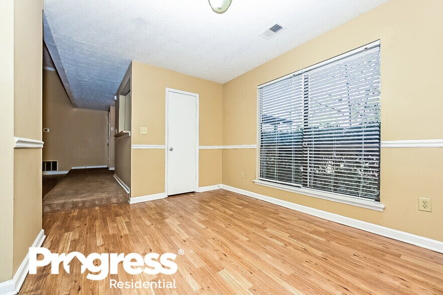 Building Photo - 4317 Old Lake Dr