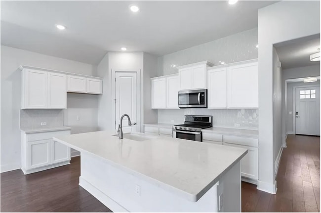 Kitchen - 8204 Skytex St