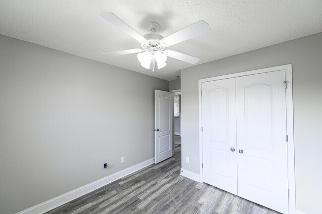 Building Photo - 307 Nile Ln