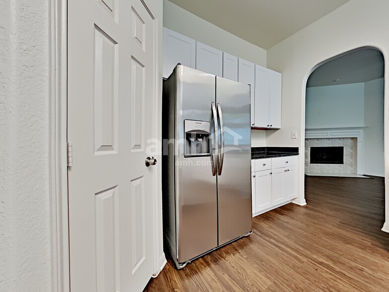 Building Photo - 22977 Sebastian Dr