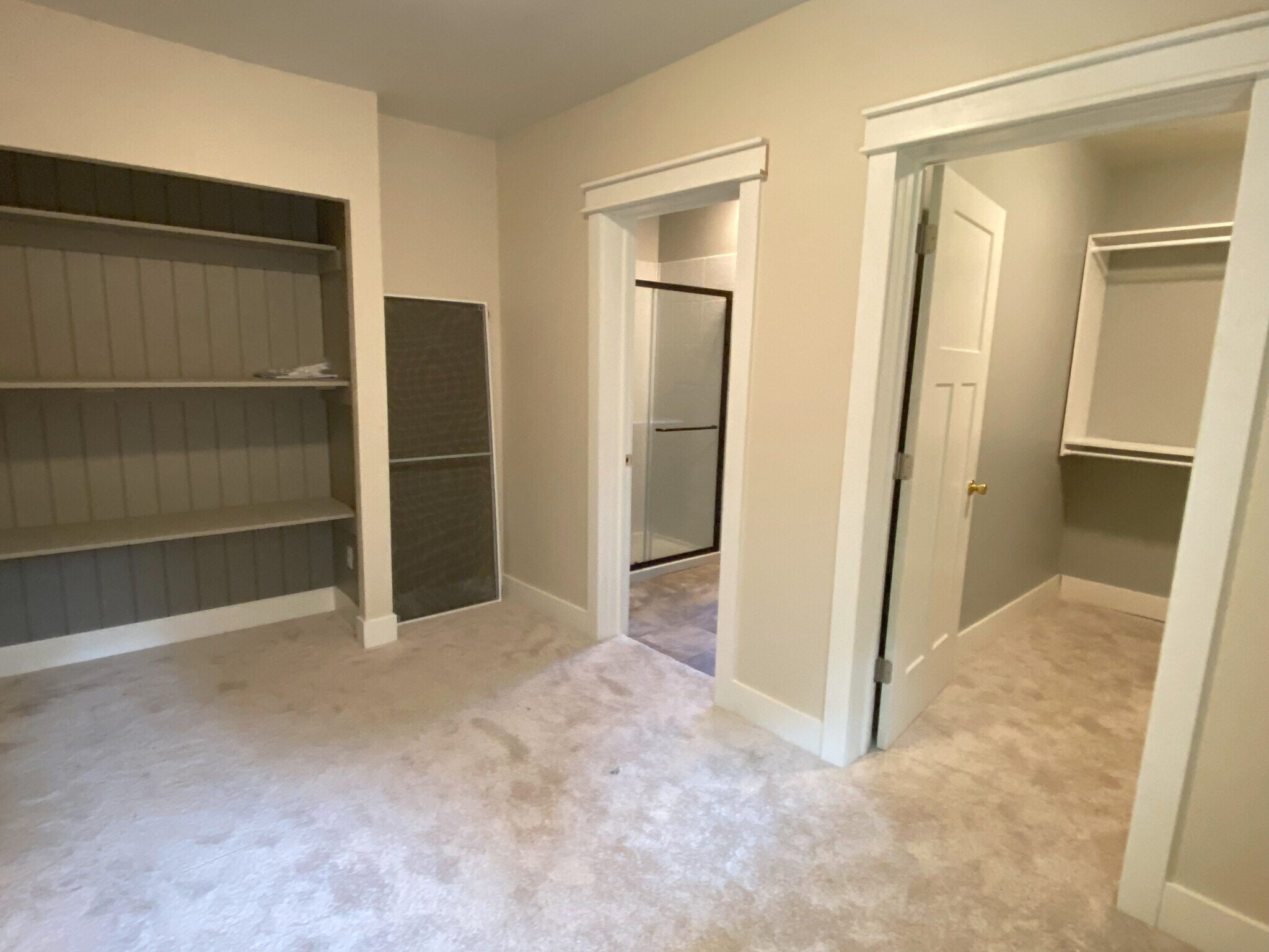 Building Photo - 644 Perrin Ave