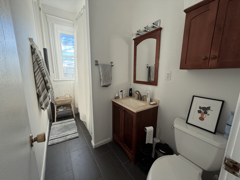 Bathroom - 137 Peterborough Street