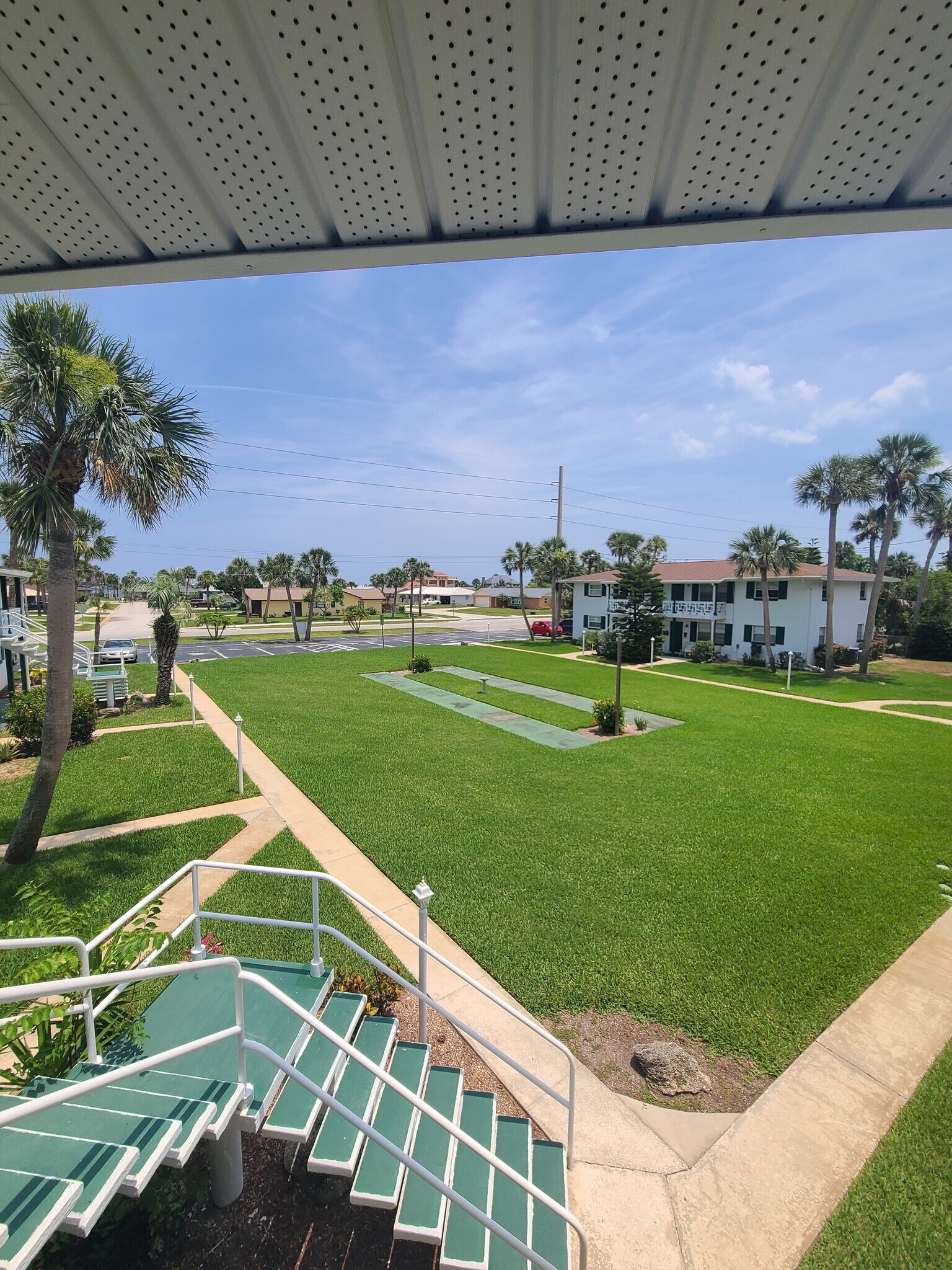 Building Photo - West Winds