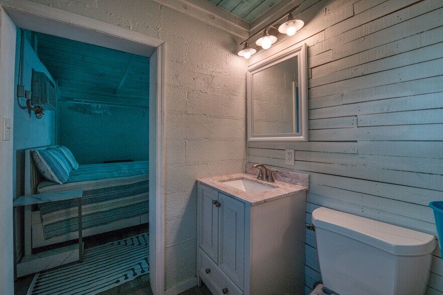 Building Photo - 1509 Miller Ave