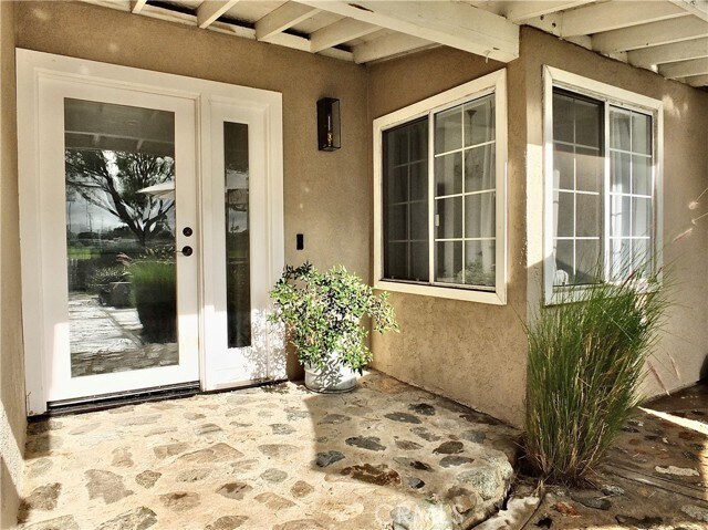 Building Photo - 220 Loyola Rd