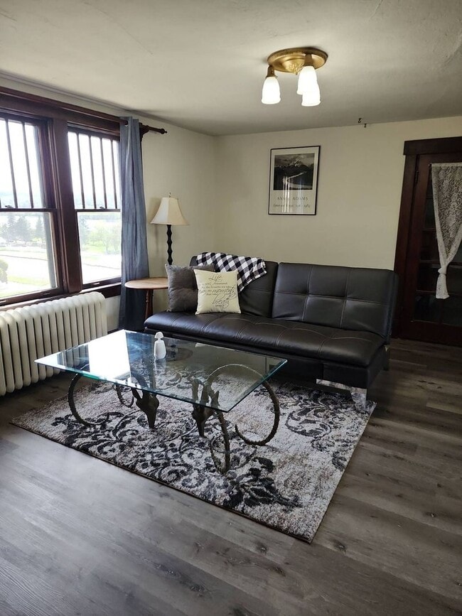 Building Photo - Johnston Triplex