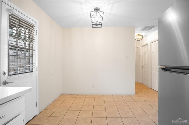 Building Photo - 7105 N 8th St