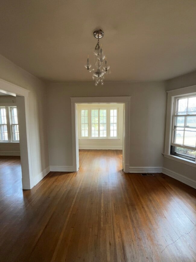 Dining room with front study - 915 De Mun Ave