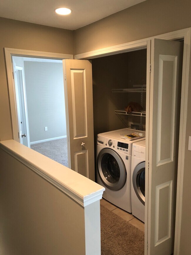 Building Photo - 2 Bdrm Avail July 2026;  $1,800 monthly