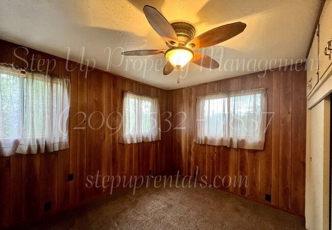 Building Photo - The Villa – Quiet 1 Bedroom Apartment with Mountain Views