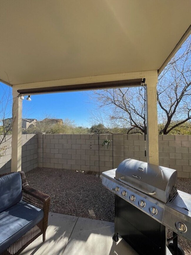 Building Photo - AVAILABLE NOW!  Beautiful 3BD/3BA North West HOME Resort-Style Living Across from Omni Tucson Nat...