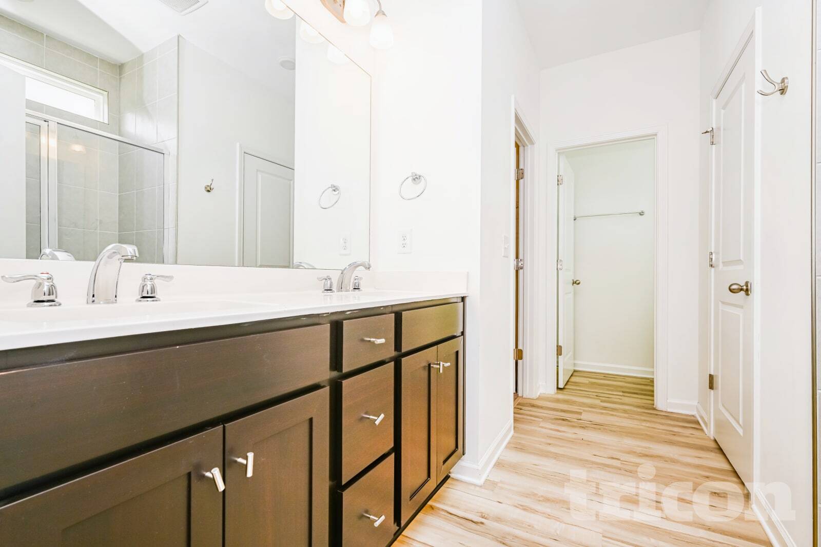 Building Photo - 146 Everett Sq