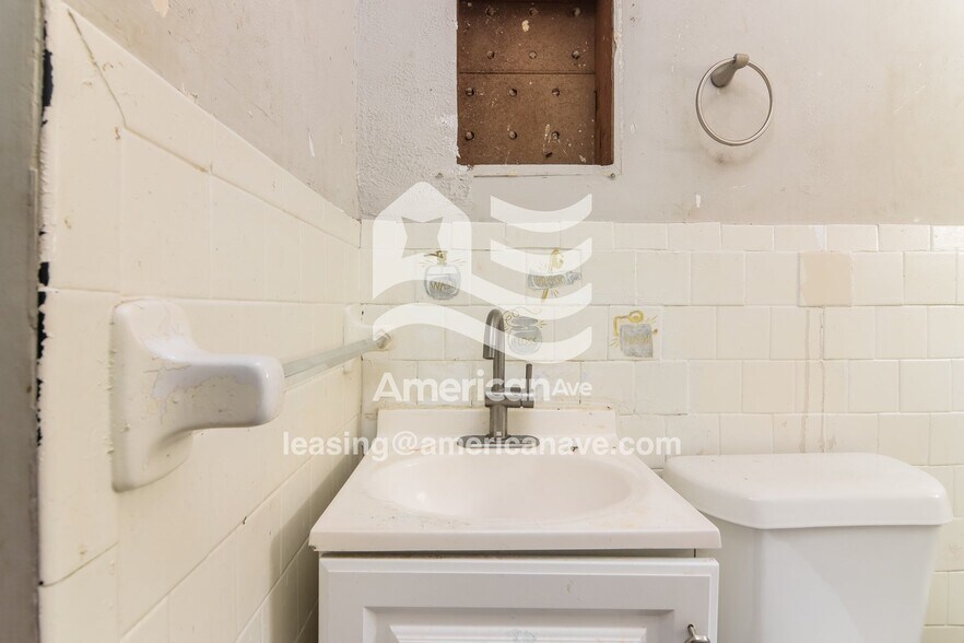 Building Photo - 4612 Harbin St