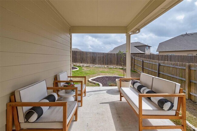 Building Photo - 266 Screech Owl Dr