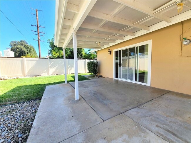 Building Photo - 1012 Fulbright Ave